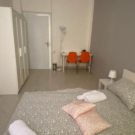 Appartamento Spazioso Vicino Al Centro Turin Luaran gambar